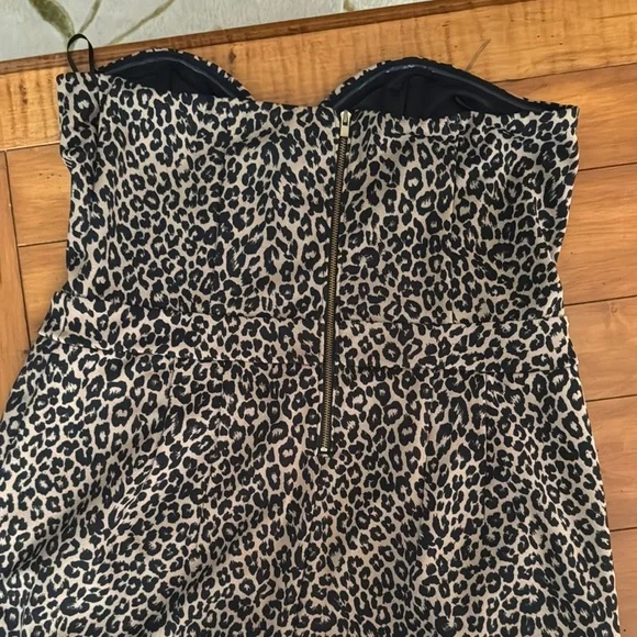 Express Leopard Print Jumpsuit, women’s size 12 - Picture 3 of 4